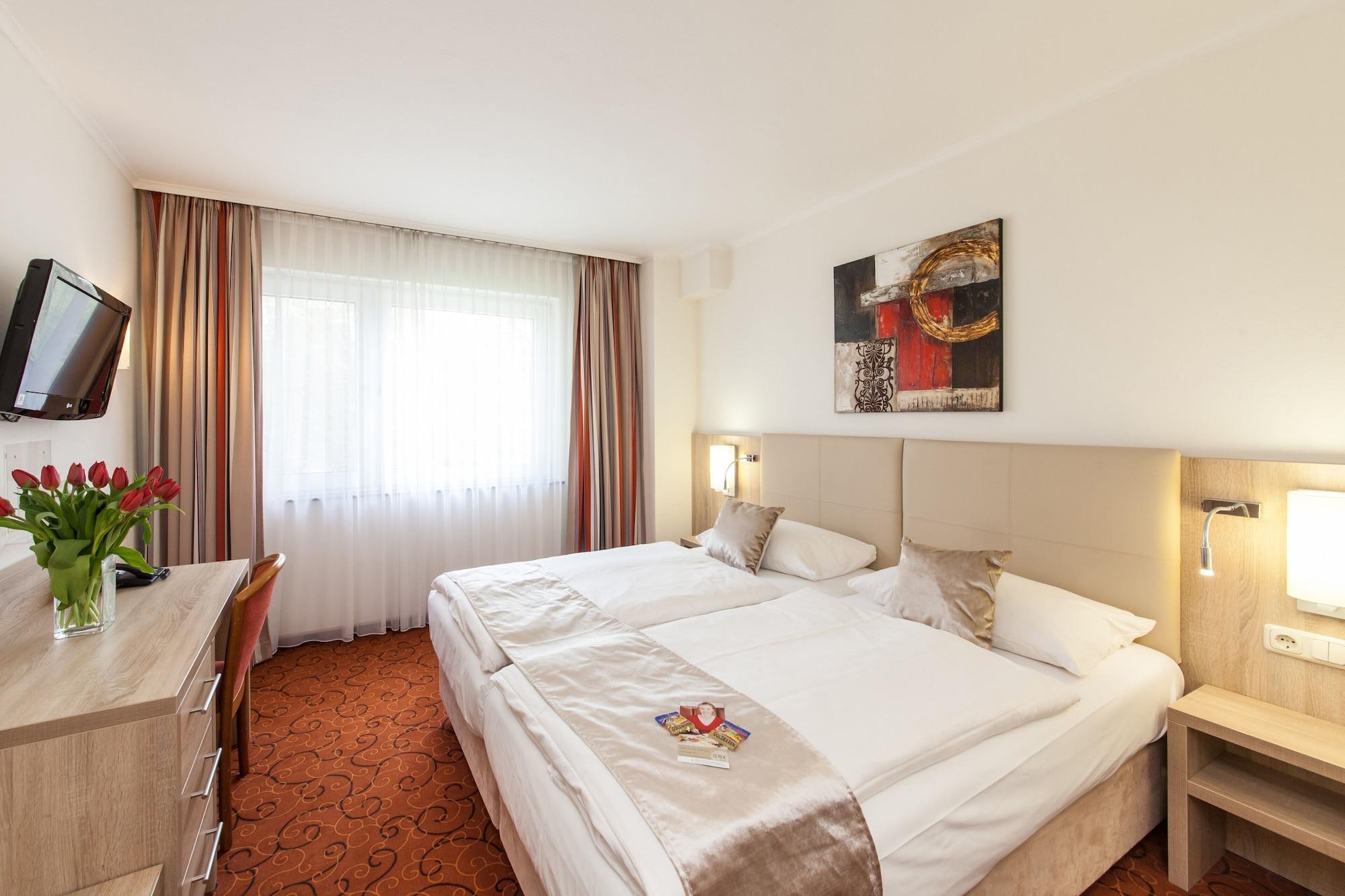 Garden Hotel 3*